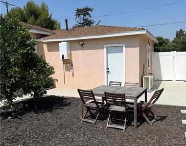 6144 Fair Ave. - Photo Thumbnail 1