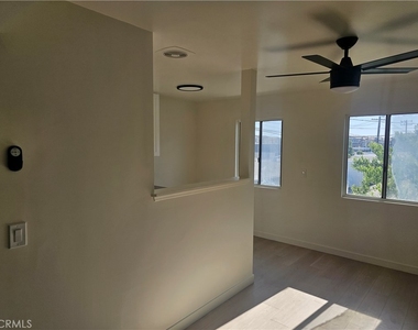 554 E Hurst - Photo Thumbnail 5
