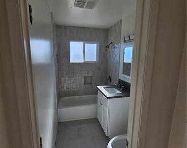 554 E Hurst - Photo Thumbnail 2