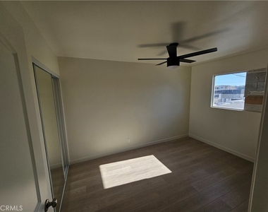 554 E Hurst - Photo Thumbnail 4