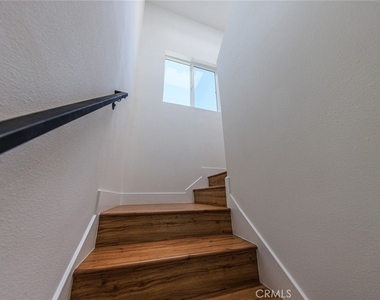 10810 Hesby Street - Photo Thumbnail 15