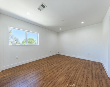 10810 Hesby Street - Photo Thumbnail 22