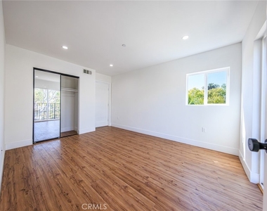 10810 Hesby Street - Photo Thumbnail 17