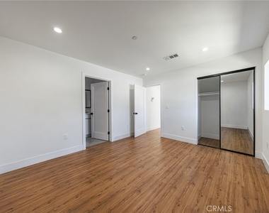 10810 Hesby Street - Photo Thumbnail 23