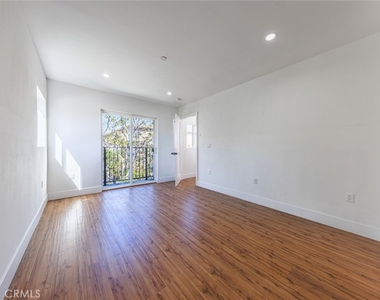 10810 Hesby Street - Photo Thumbnail 19