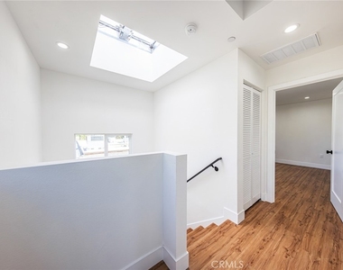 10810 Hesby Street - Photo Thumbnail 16