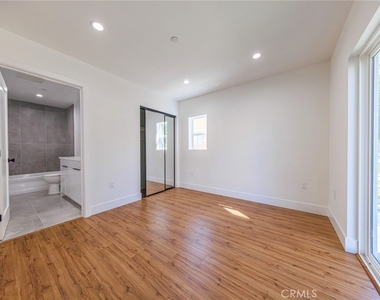 10810 Hesby Street - Photo Thumbnail 2