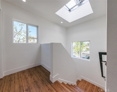 10810 Hesby Street - Photo Thumbnail 25