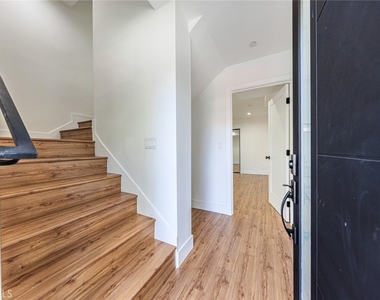 10810 Hesby Street - Photo Thumbnail 1