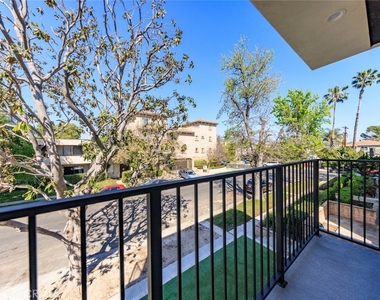 10810 Hesby Street - Photo Thumbnail 14