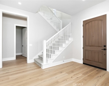 127 Oakstone - Photo Thumbnail 10