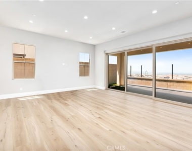 127 Oakstone - Photo Thumbnail 1