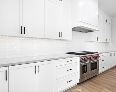127 Oakstone - Photo Thumbnail 6