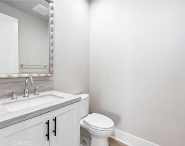 127 Oakstone - Photo Thumbnail 21