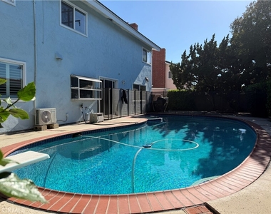 307 Koch Avenue - Photo Thumbnail 6