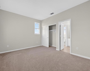 1005 S Fowler Ln - Photo Thumbnail 17