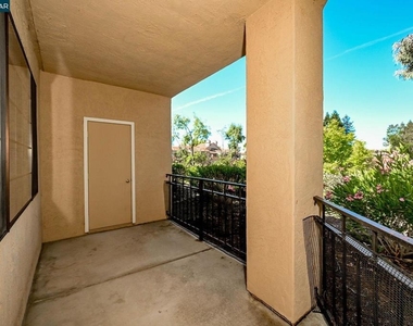 5022 Lakeview Dr. - Photo Thumbnail 18