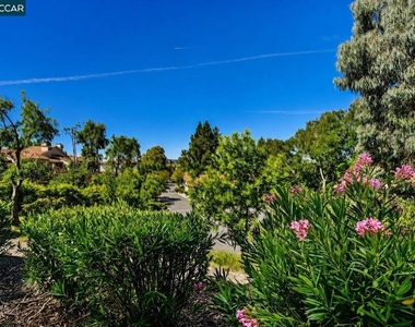 5022 Lakeview Dr. - Photo Thumbnail 19