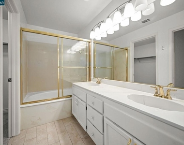 5022 Lakeview Dr. - Photo Thumbnail 12