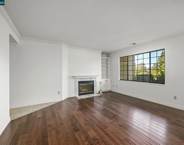 5022 Lakeview Dr. - Photo Thumbnail 2