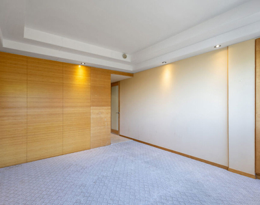 17366 W Sunset Boulevard - Photo Thumbnail 12