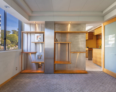 17366 W Sunset Boulevard - Photo Thumbnail 6