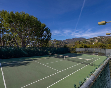 17366 W Sunset Boulevard - Photo Thumbnail 16