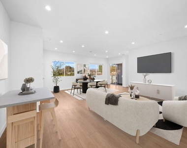 13846 Moorpark Street - Photo Thumbnail 6