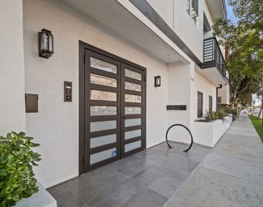 13846 Moorpark Street - Photo Thumbnail 1