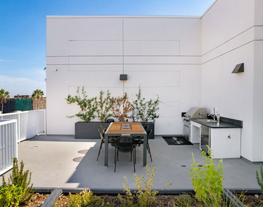839 S Fedora Street - Photo Thumbnail 5
