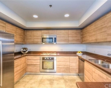 3785 Wilshire Boulevard - Photo Thumbnail 14