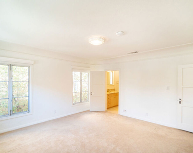 441 S Bedford Drive - Photo Thumbnail 15