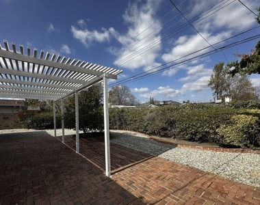 23907 Friar Street - Photo Thumbnail 14
