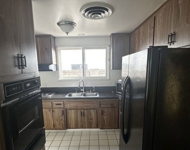 23907 Friar Street - Photo Thumbnail 5