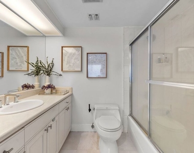 11842 Darlington Avenue - Photo Thumbnail 17