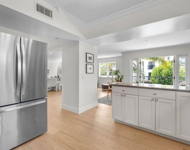 11842 Darlington Avenue - Photo Thumbnail 9