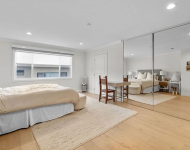 11842 Darlington Avenue - Photo Thumbnail 13