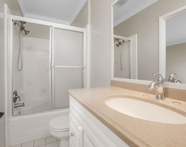 248 S Doheny Drive - Photo Thumbnail 9