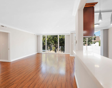 248 S Doheny Drive - Photo Thumbnail 4