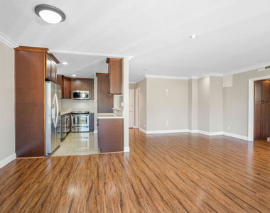 248 S Doheny Drive - Photo Thumbnail 7