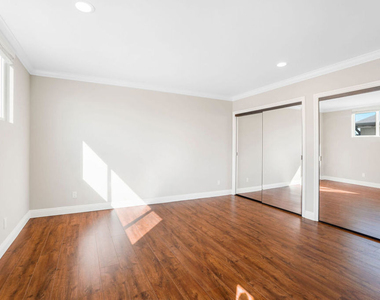 248 S Doheny Drive - Photo Thumbnail 15