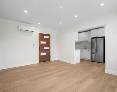 420 S Sepulveda Boulevard - Photo Thumbnail 4