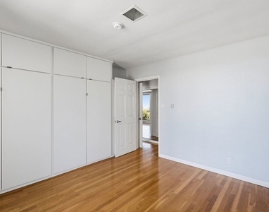 1155 N Clark Street - Photo Thumbnail 11