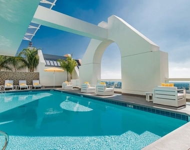 10520 Wilshire Boulevard - Photo Thumbnail 11