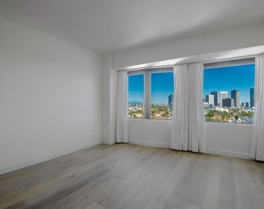 10520 Wilshire Boulevard - Photo Thumbnail 3
