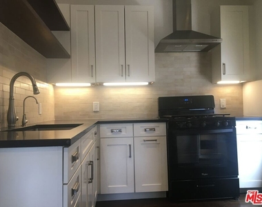 2121 James M Wood Boulevard - Photo Thumbnail 6