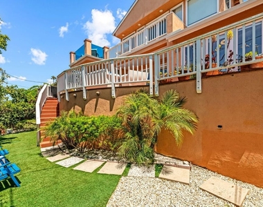 8221 Delgany Avenue - Photo Thumbnail 39