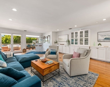 8221 Delgany Avenue - Photo Thumbnail 22