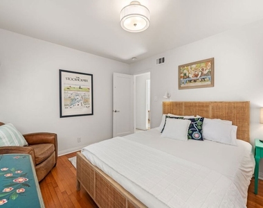 8221 Delgany Avenue - Photo Thumbnail 16
