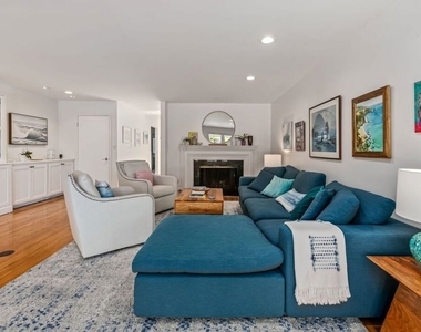 8221 Delgany Avenue - Photo Thumbnail 23